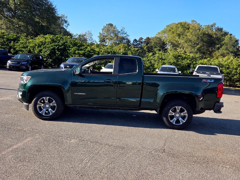 Used 2015 Chevrolet Colorado Z71 AWD/4WD image 2