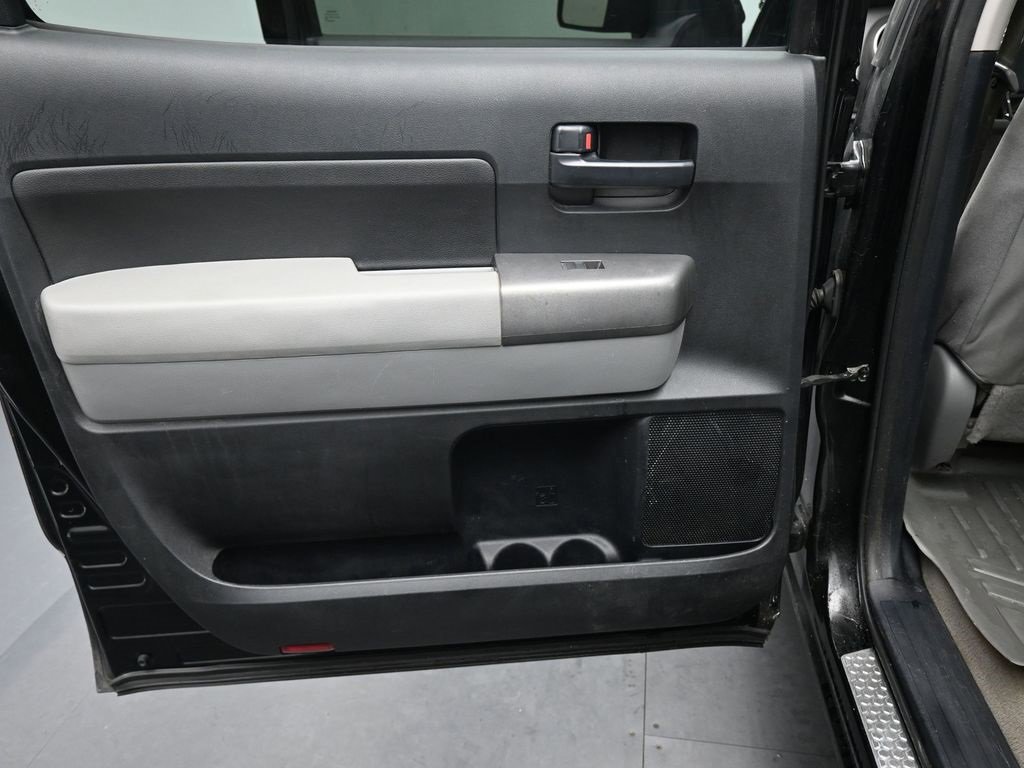 Used 2011 Toyota Tundra 4x4 CrewMax image 25