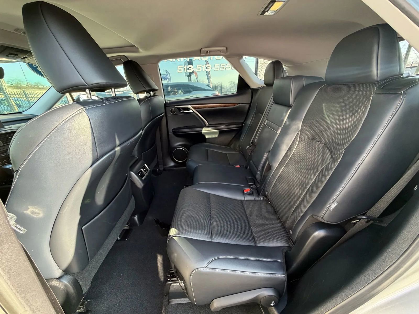 Used 2020 Lexus RX 350L Premium w/ Premium Package image 48