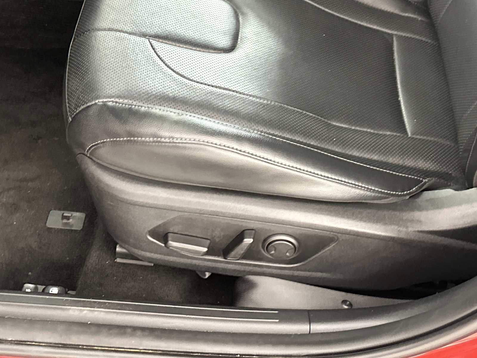 Certified 2022 Hyundai Elantra Limited image 12