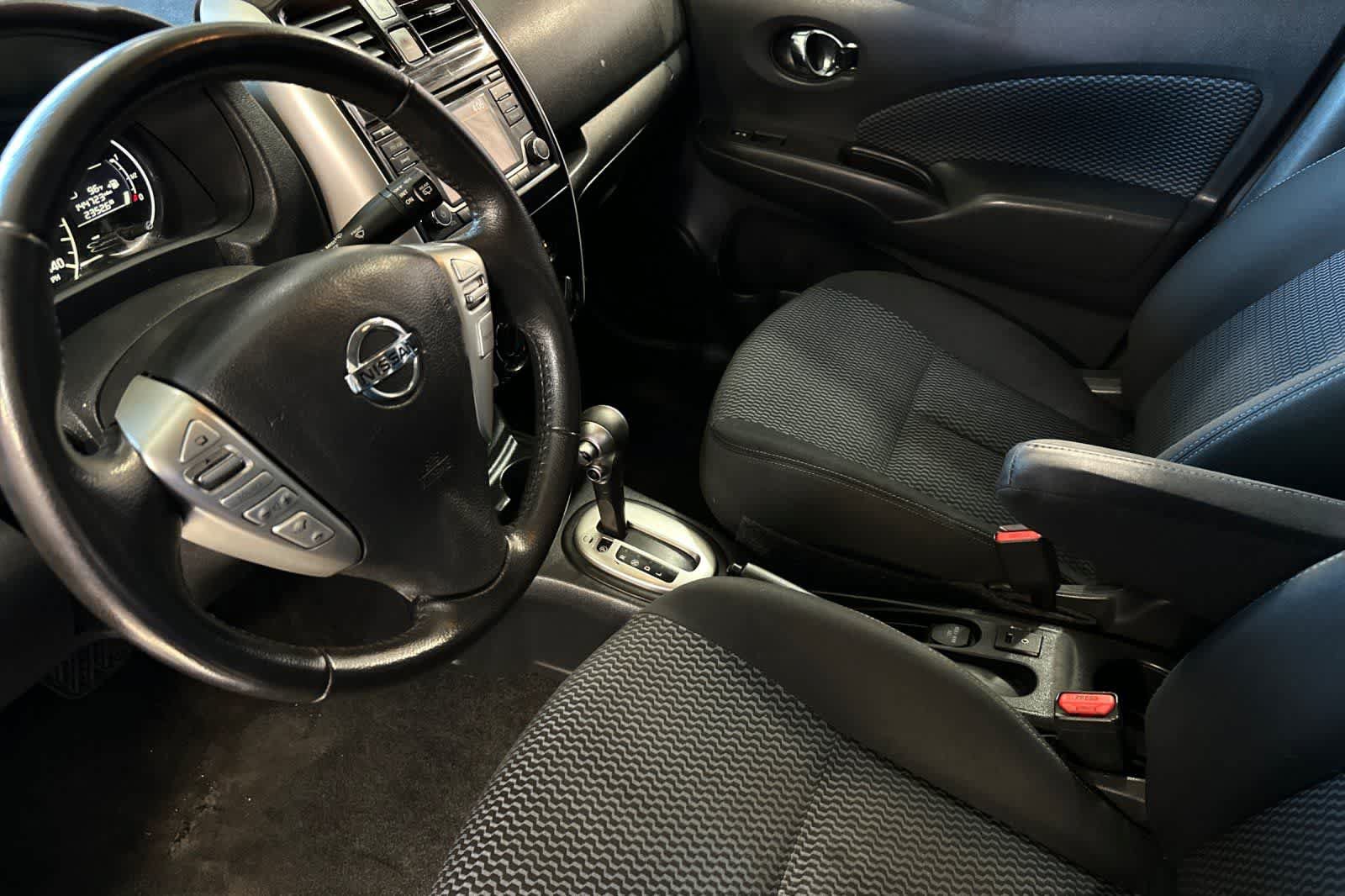 Used 2016 Nissan Versa Note SV FWD image 12