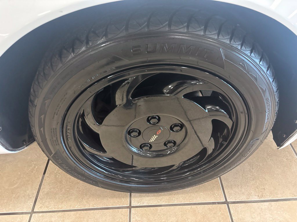 Used 1994 Chevrolet Corvette Convertible RWD image 24