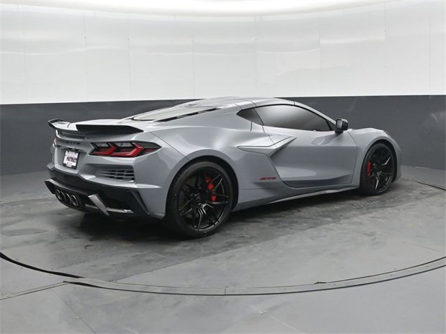 Used 2024 Chevrolet Corvette Z06 image 3