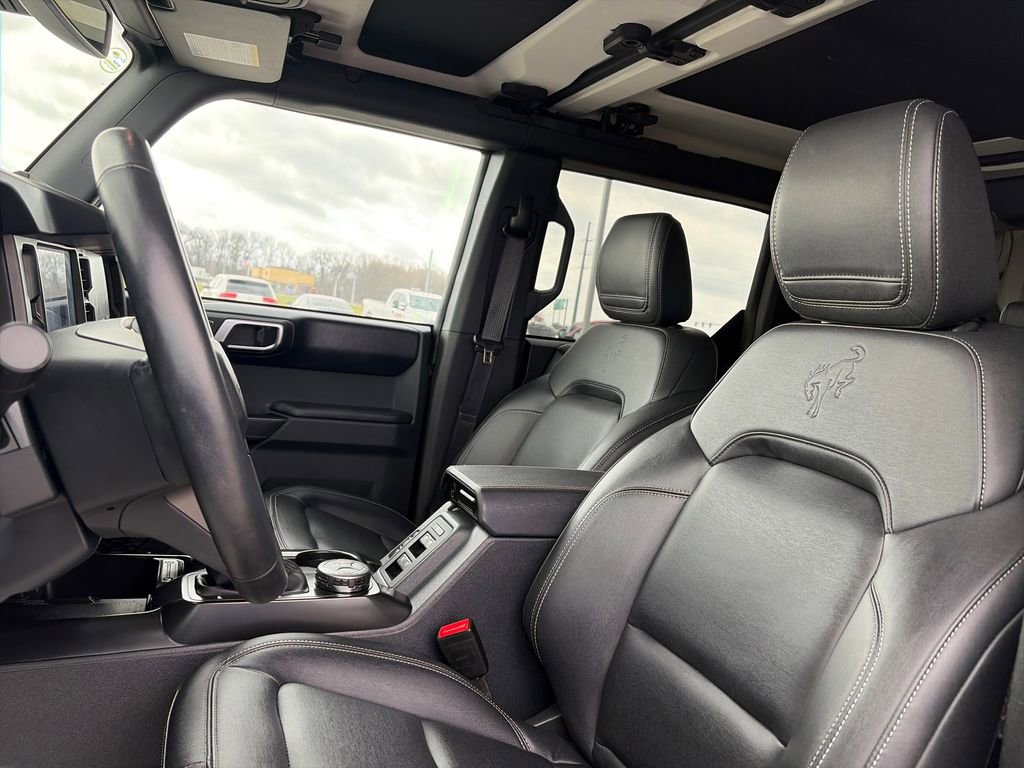Used 2025 Ford Bronco Badlands AWD/4WD image 16