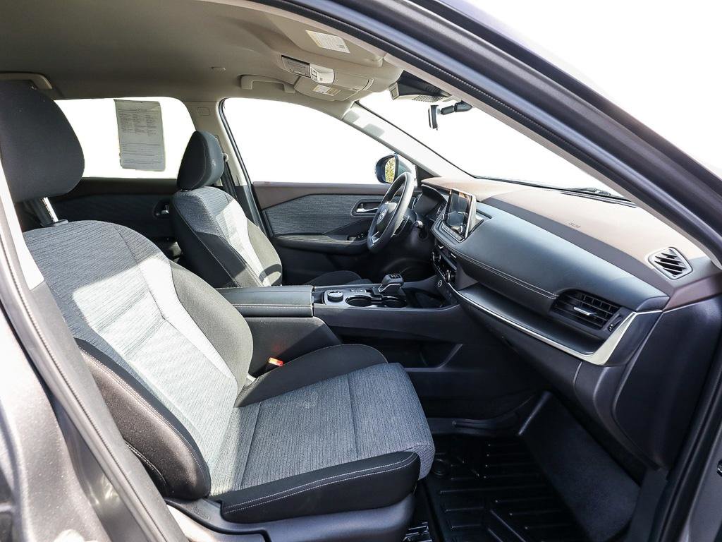 Used 2023 Nissan Rogue SV image 21