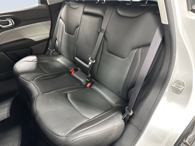 Used 2022 Jeep Compass Limited w/ Elite Group AWD/4WD image 30