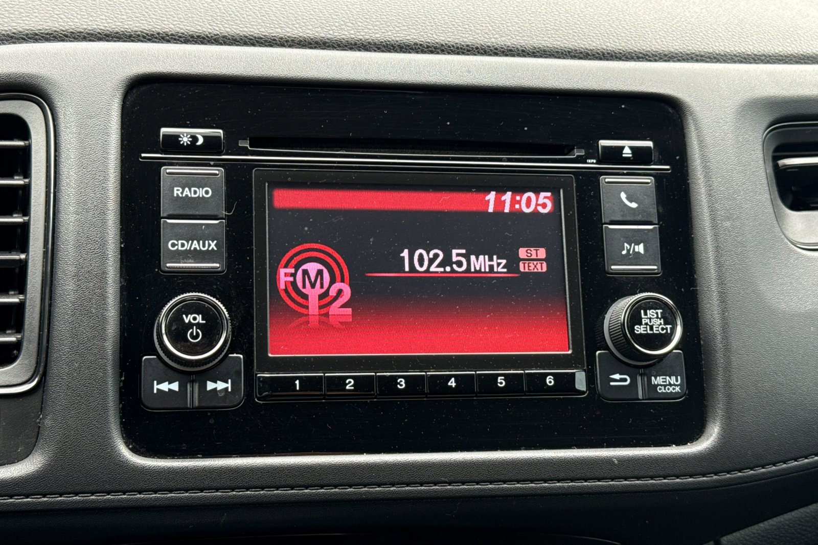 Used 2018 Honda HR-V LX image 23