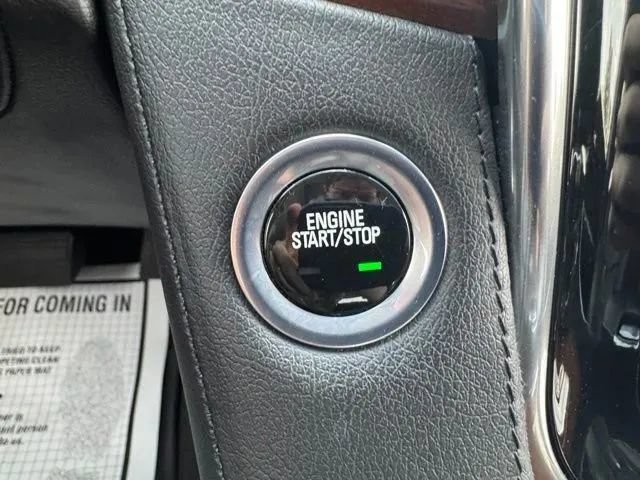 Used 2019 Cadillac Escalade Premium Luxury w/ Escalade Sport Edition AWD/4WD image 26