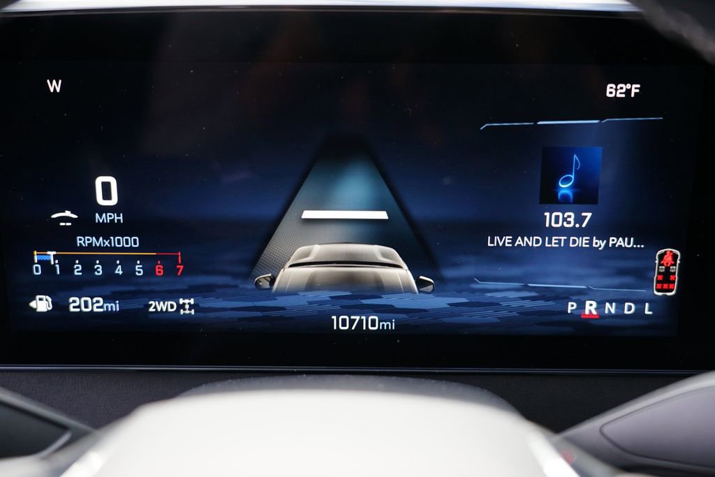 Used 2025 Chevrolet Traverse LT image 39