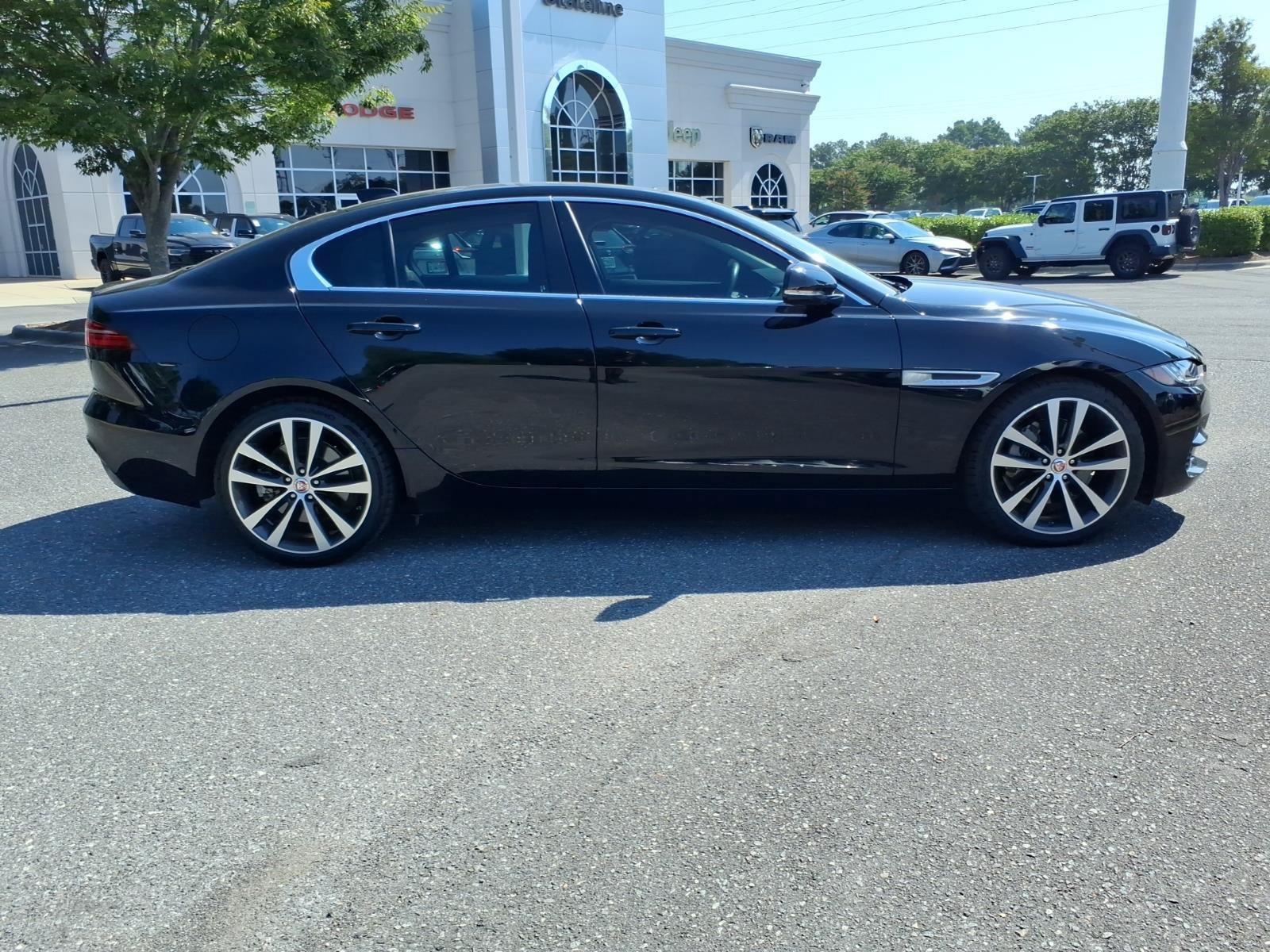 Used 2020 Jaguar XE S RWD image 10