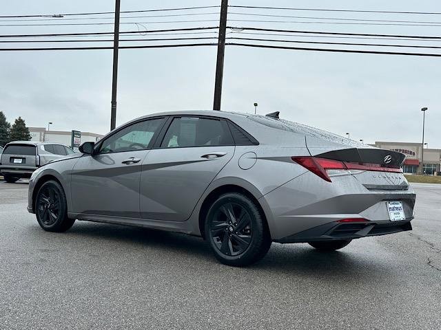 Used 2023 Hyundai Elantra SEL image 4