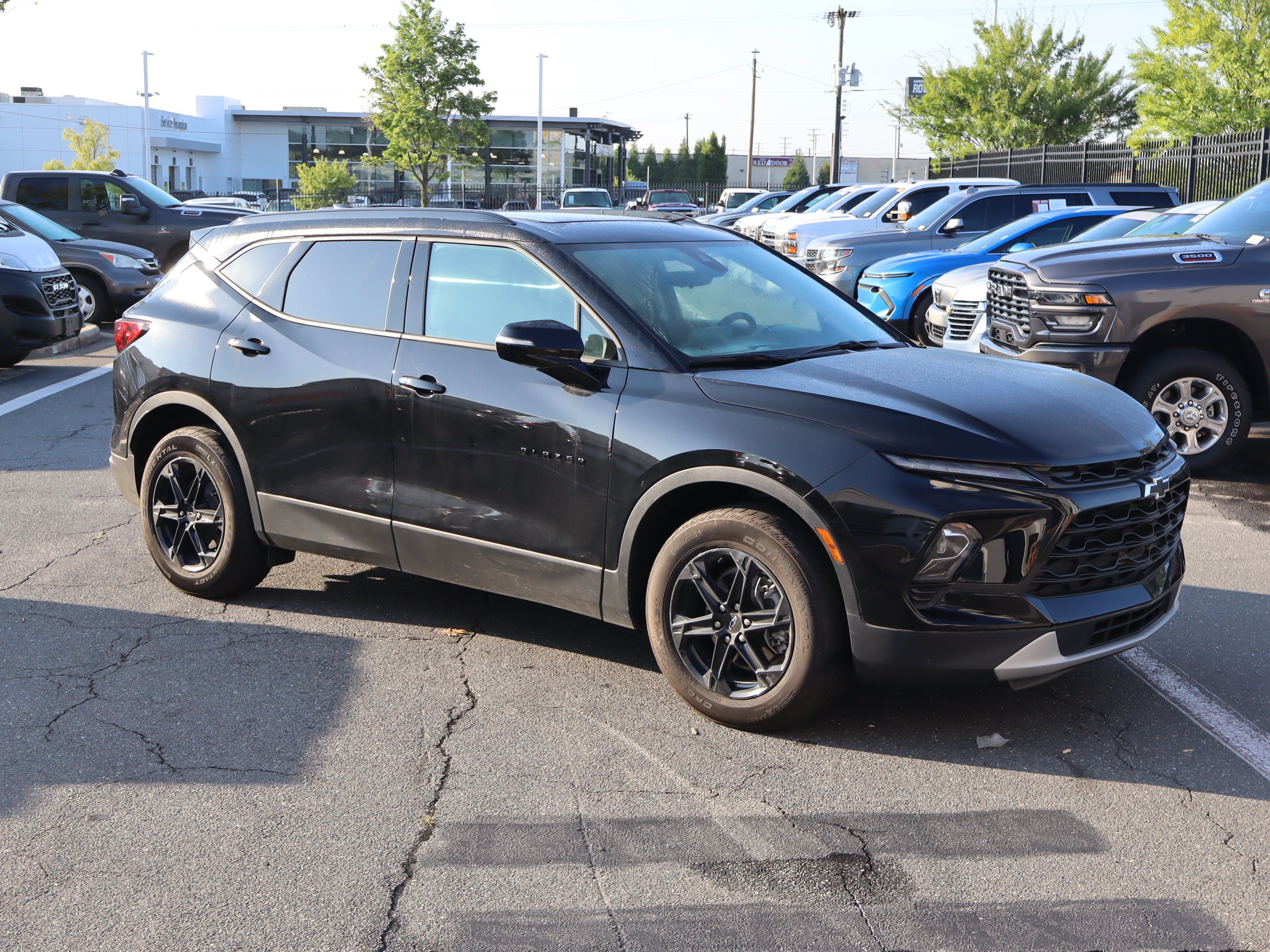 Used 2023 Chevrolet Blazer LT w/ Sound & Technology Package AWD/4WD image 2