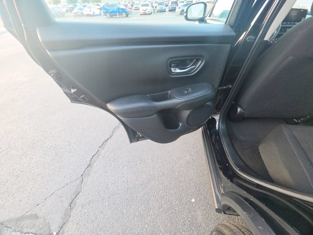 Used 2025 Honda HR-V LX image 24