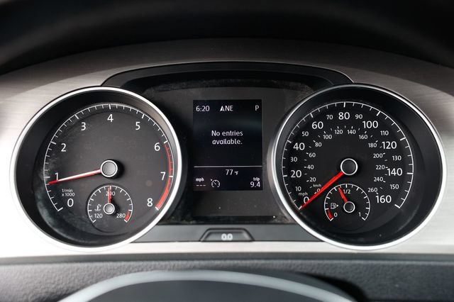 Used 2017 Volkswagen Golf SE FWD image 32