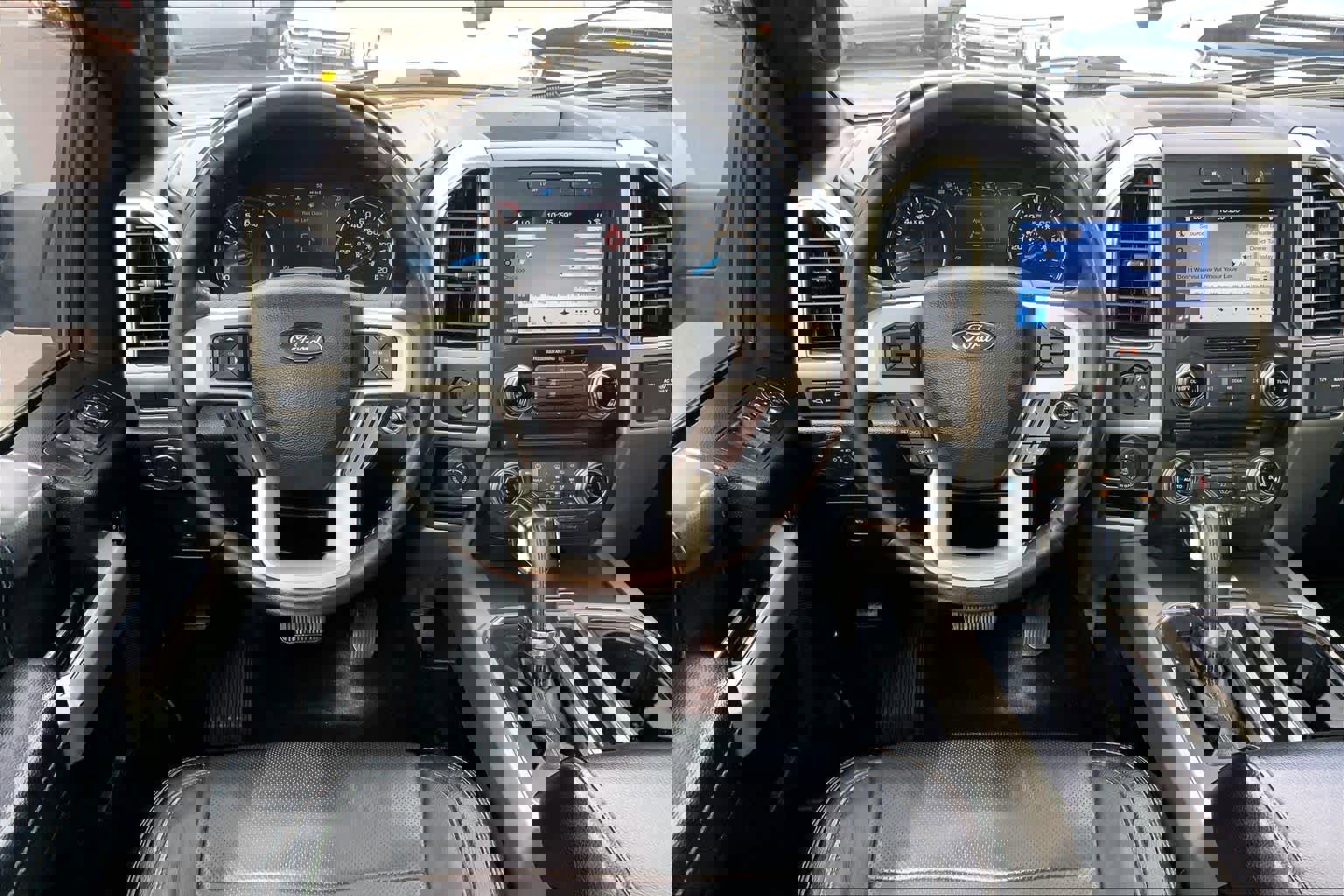 Used 2017 Ford F150 Lariat w/ Equipment Group 501A Mid image 6