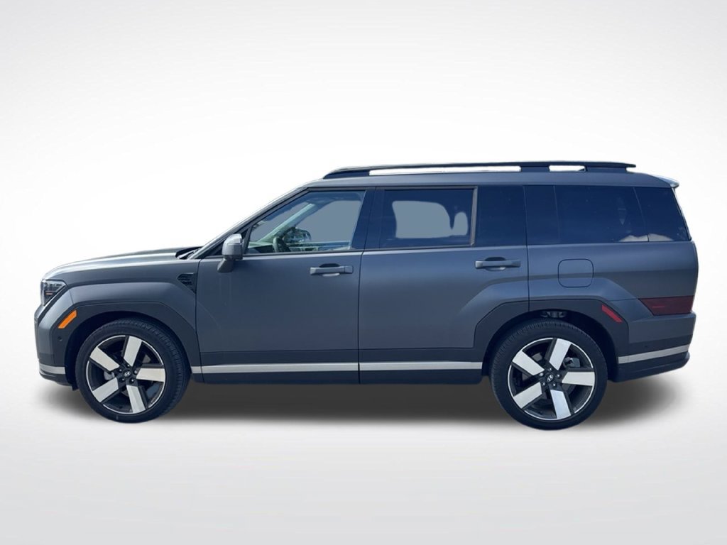 Used 2025 Hyundai Santa Fe Limited FWD image 8
