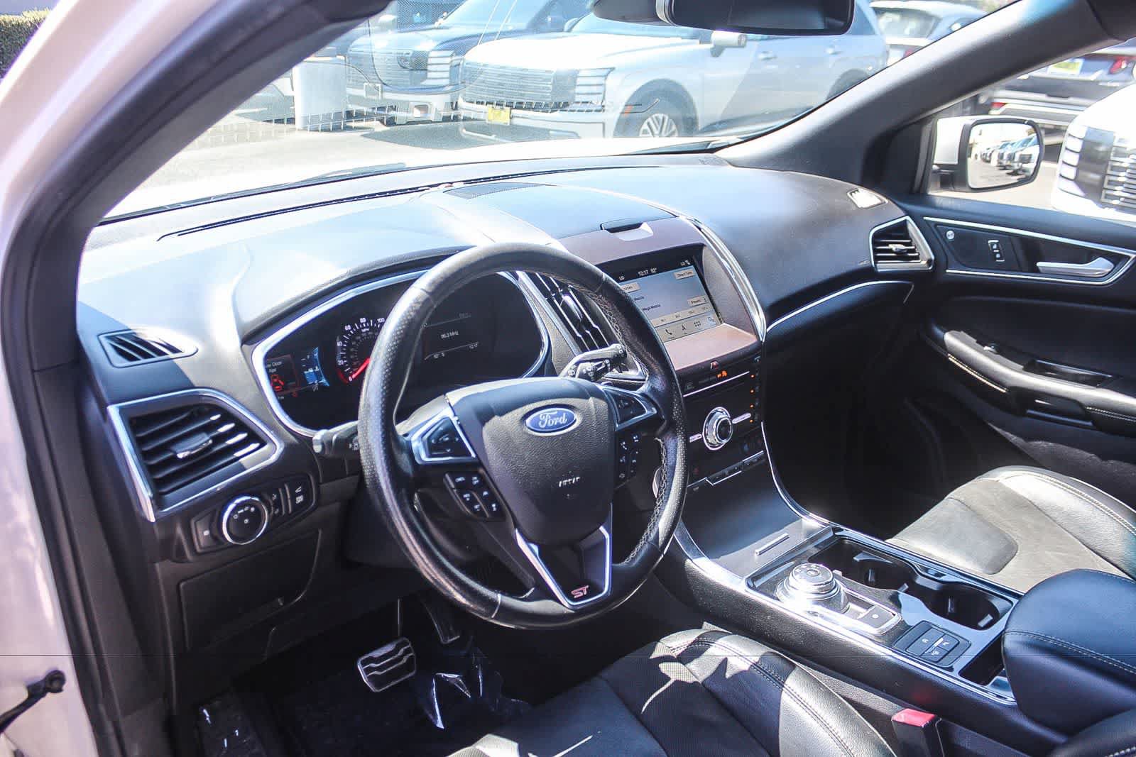 Used 2019 Ford Edge ST w/ Equipment Group 401A AWD/4WD image 22