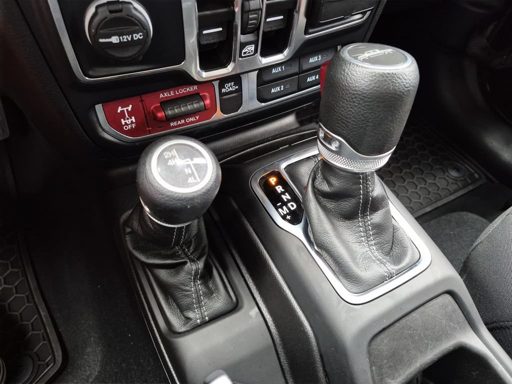 Used 2024 Jeep Gladiator Mojave w/ Safety Group AWD/4WD image 30