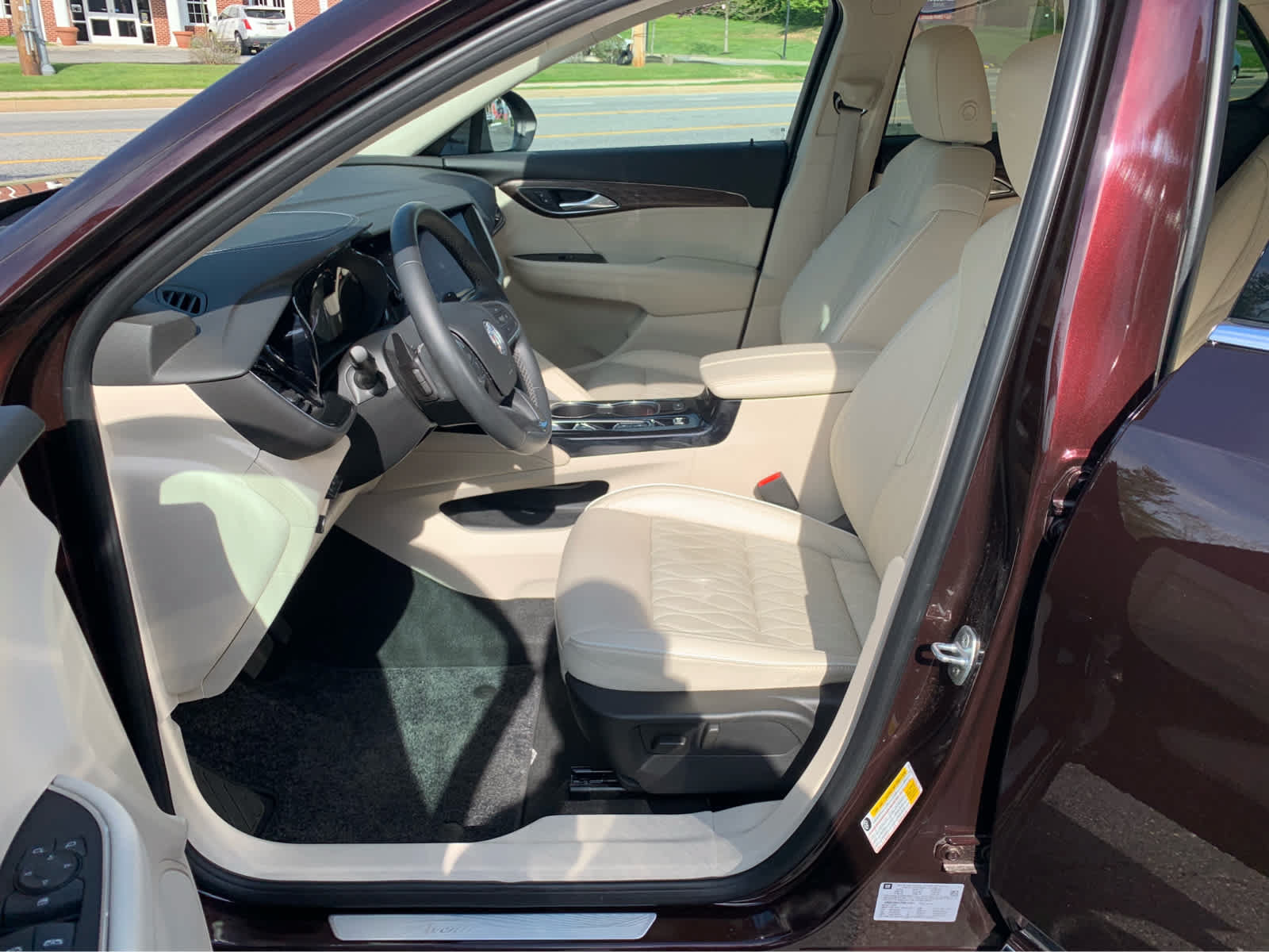 Used 2023 Buick Envision Avenir AWD/4WD image 11