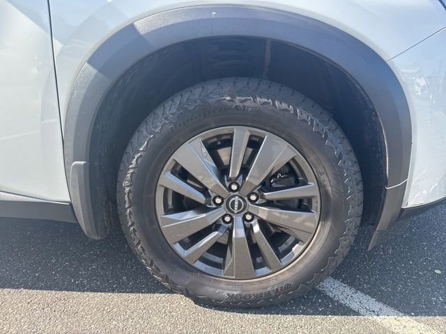 Used 2022 Nissan Pathfinder SV image 31