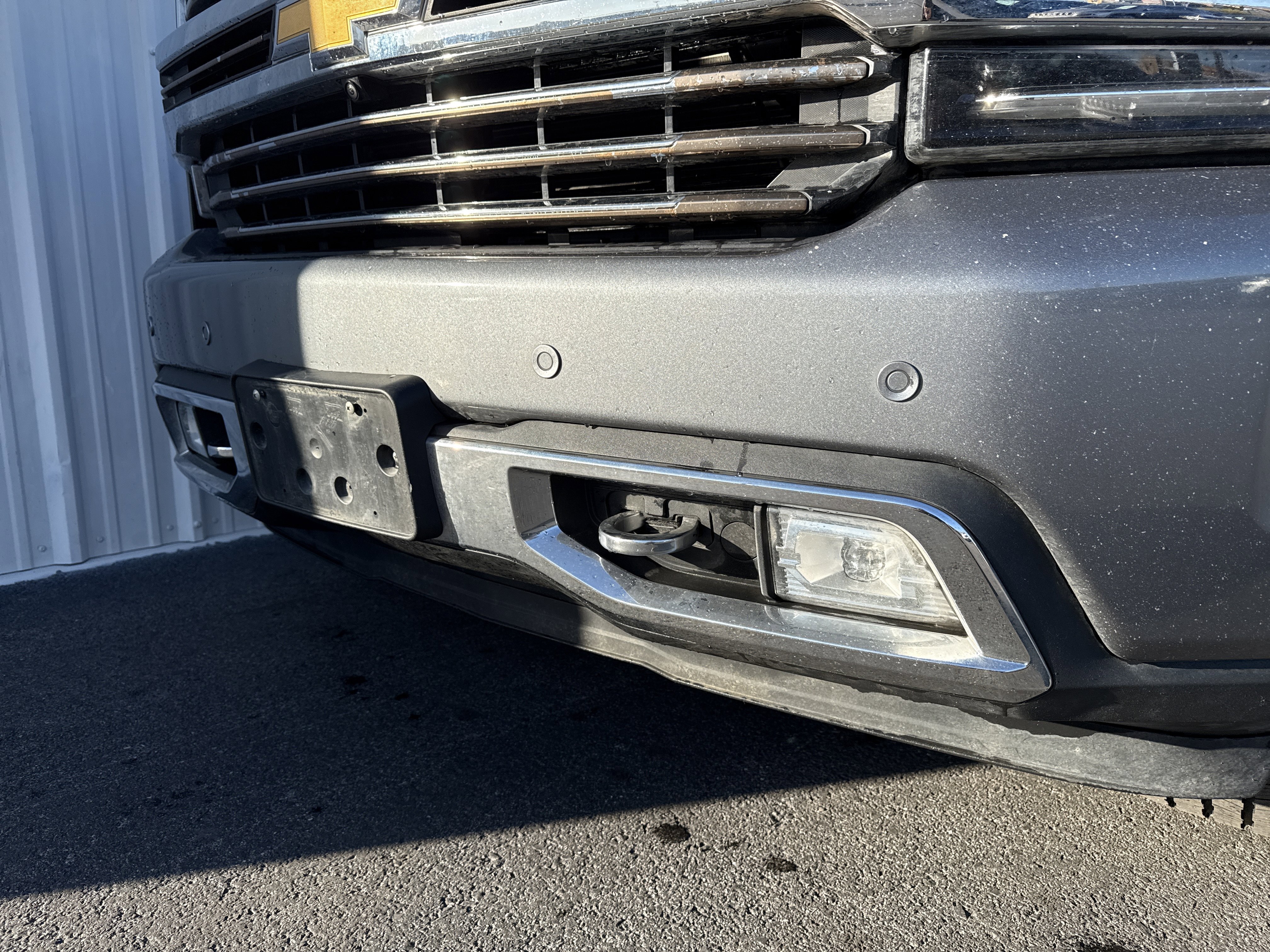 Used 2021 Chevrolet Silverado 1500 High Country w/ Technology Package image 6