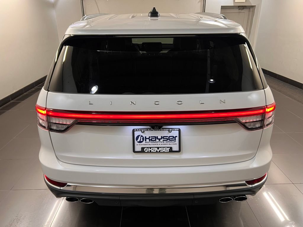 Used 2026 Lincoln Aviator Reserve AWD/4WD image 5