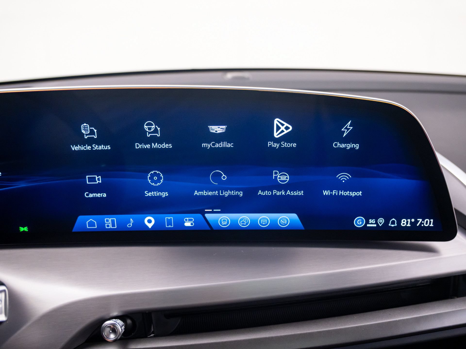 New 2027 Cadillac Vistiq Sport AWD/4WD image 23