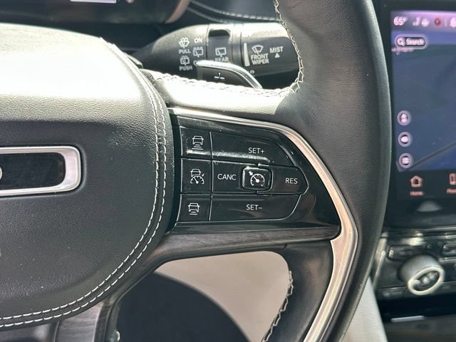 Used 2021 Jeep Grand Cherokee L Overland w/ Luxury Tech Group IV AWD/4WD image 21