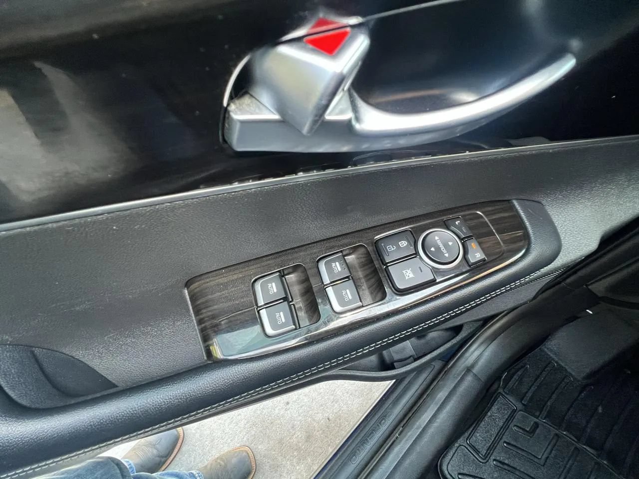 Used 2019 Kia Sorento EX FWD image 32