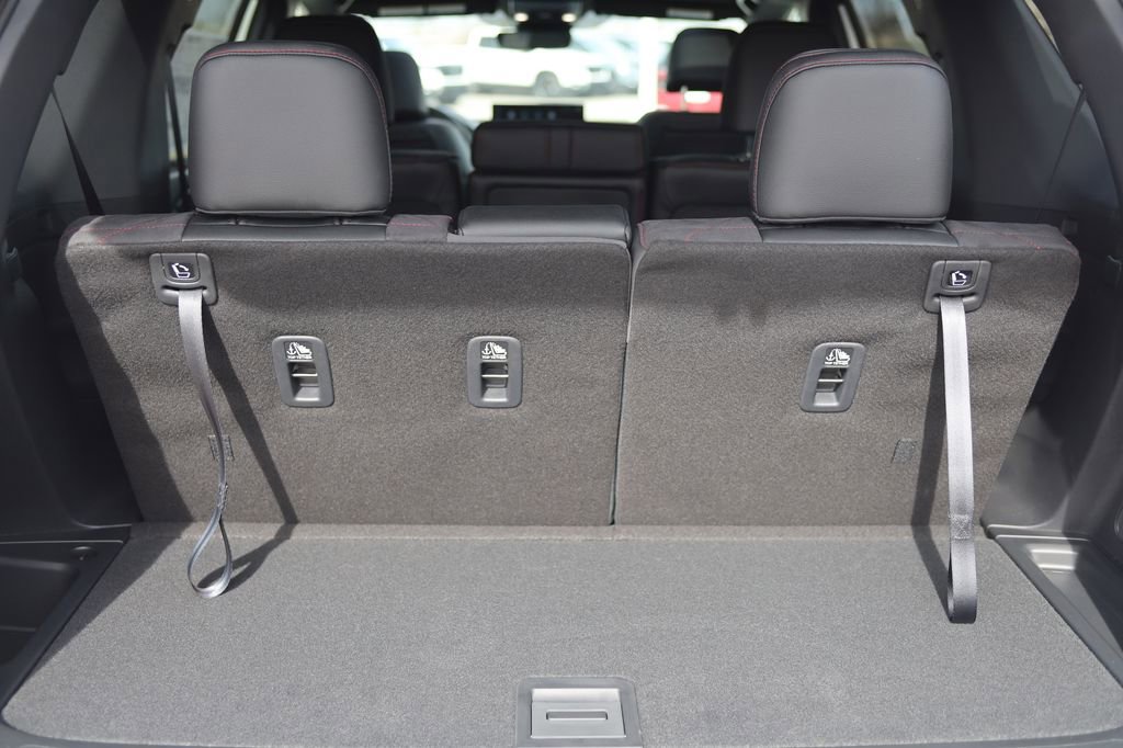 New 2026 Honda Pilot Black Edition image 9