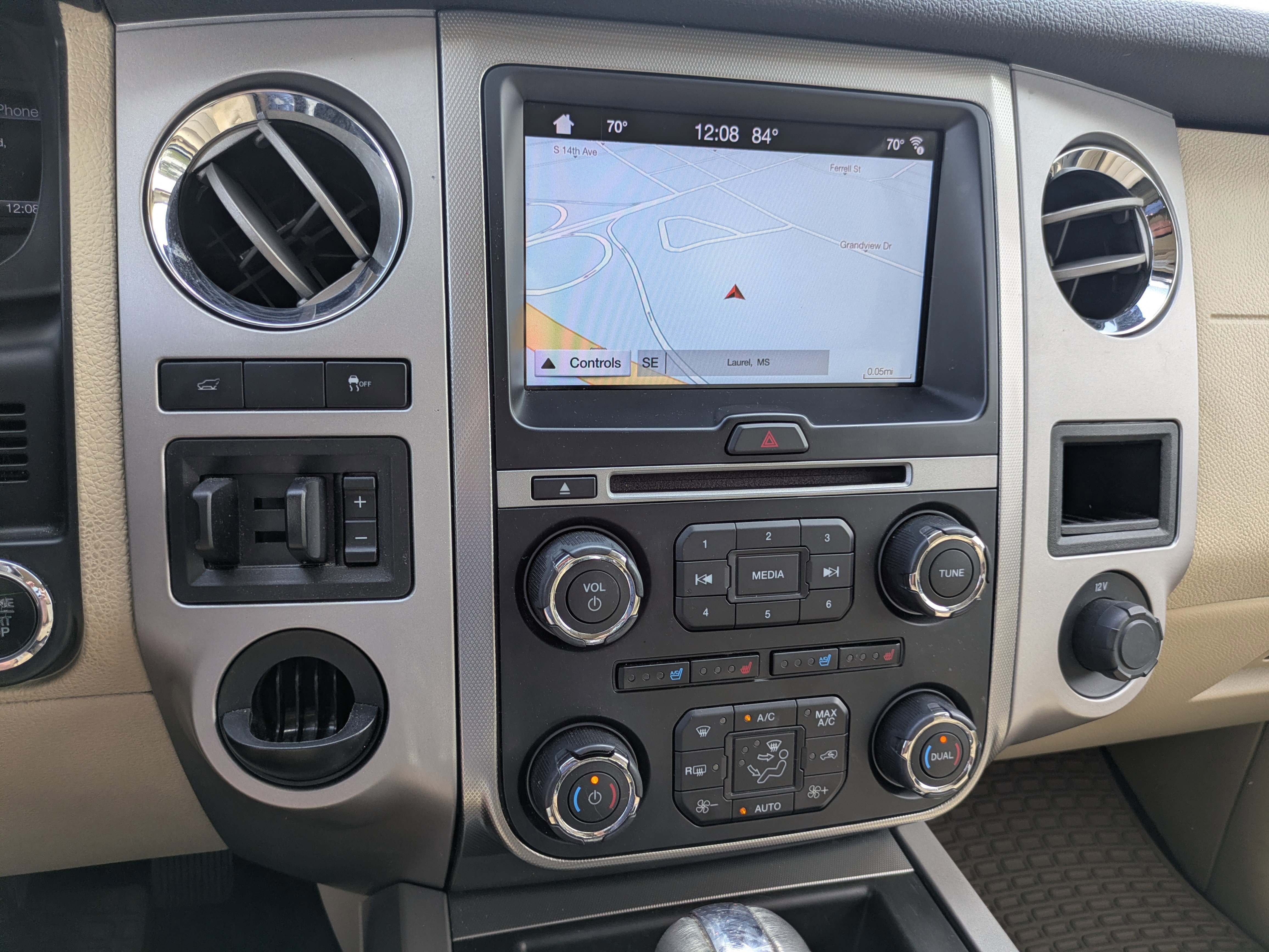 Used 2017 Ford Expedition Limited w/ Equipment Group 301A image 17