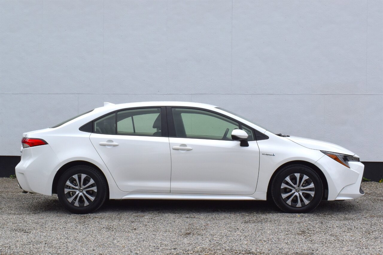 Used 2021 Toyota Corolla LE FWD image 6