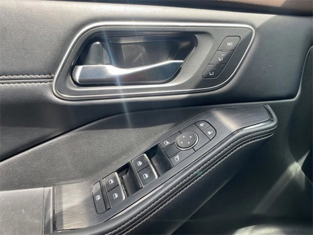 Used 2022 Nissan Rogue Platinum w/ Head-Up Display Package image 24