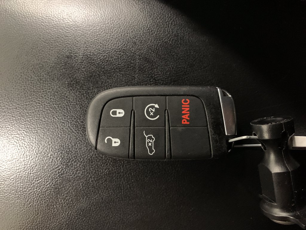 Used 2015 Jeep Grand Cherokee Limited AWD/4WD image 32
