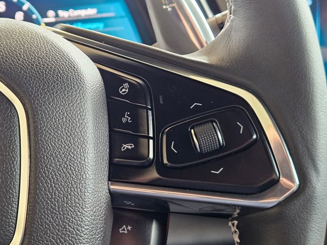 Used 2024 Chevrolet Corvette Z06 RWD image 25