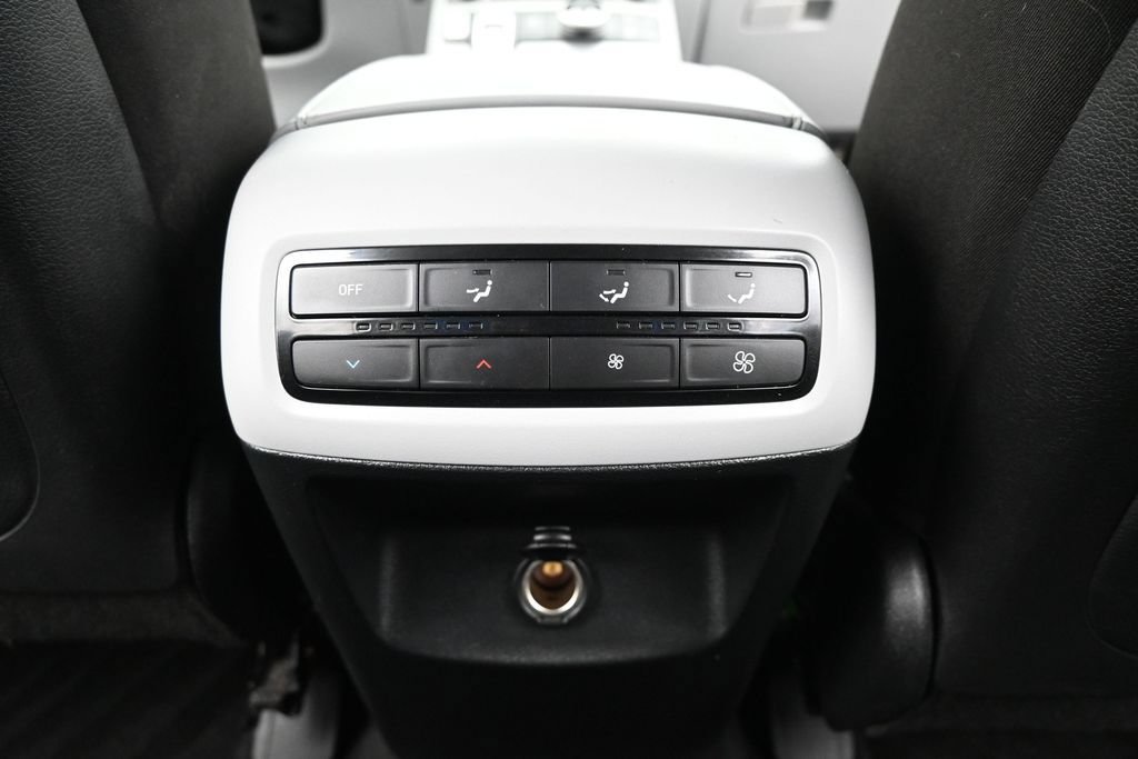 Used 2020 Hyundai Palisade SE AWD/4WD image 16