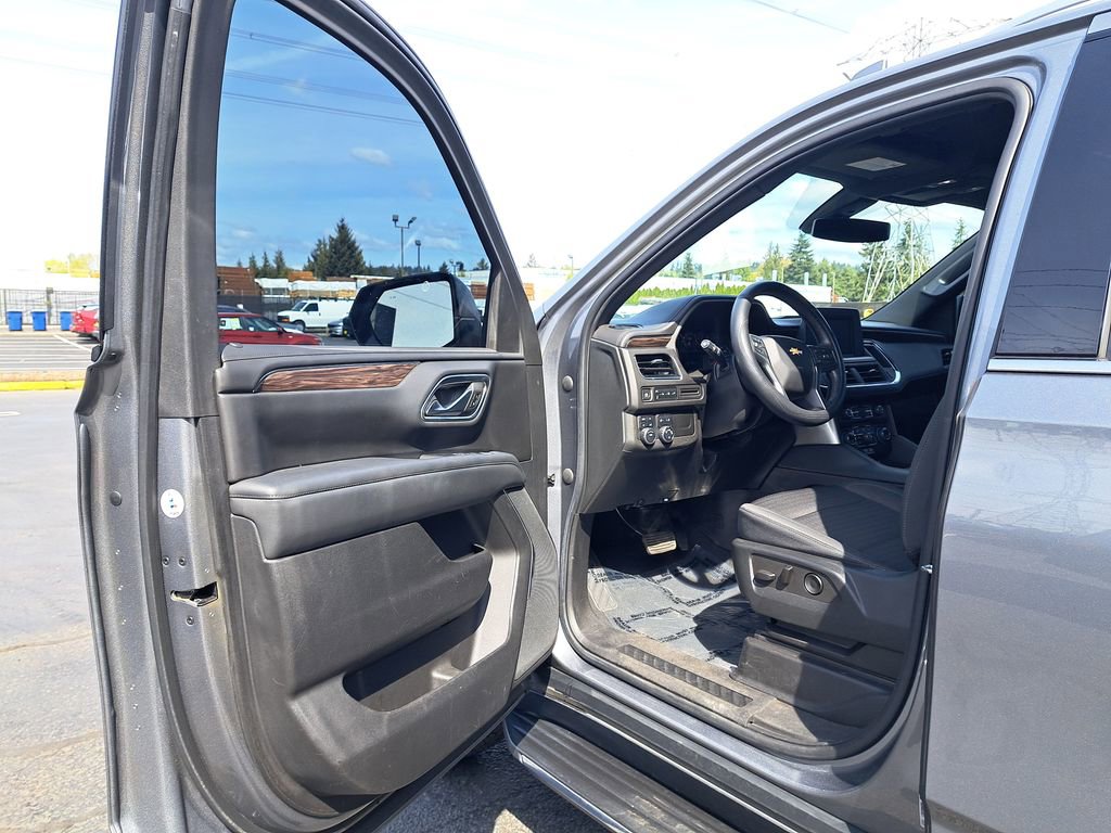 Used 2022 Chevrolet Tahoe LS w/ Driver Alert Package AWD/4WD image 10