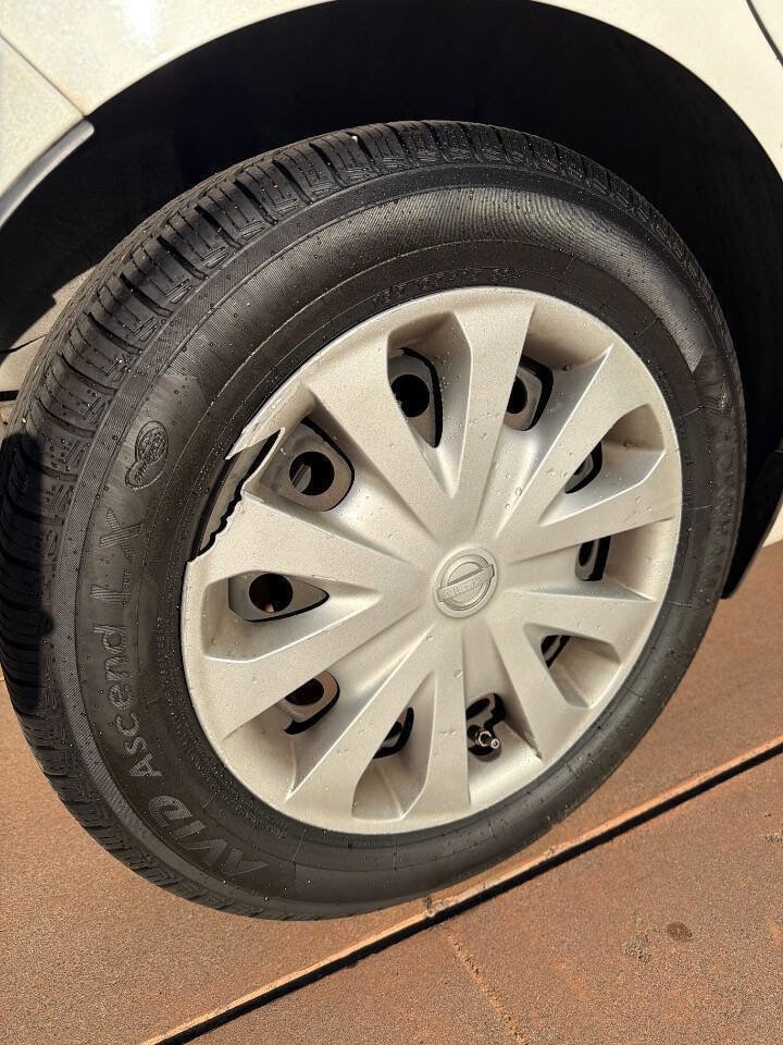 Used 2015 Nissan Versa Note SV image 29