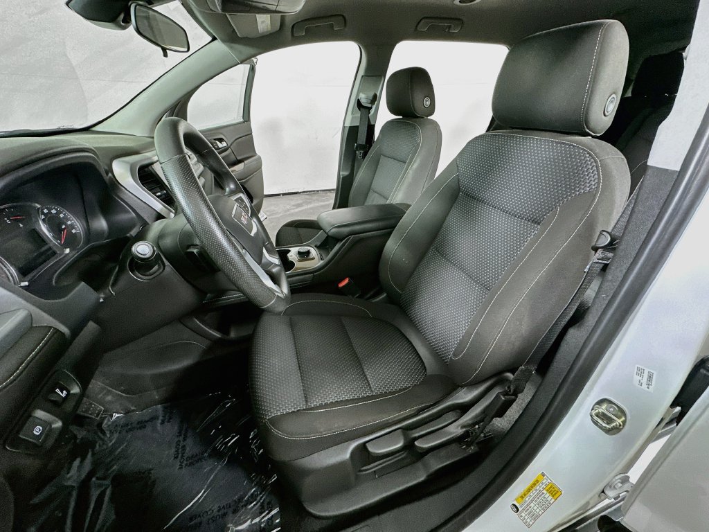 Used 2023 GMC Acadia SLE FWD image 18