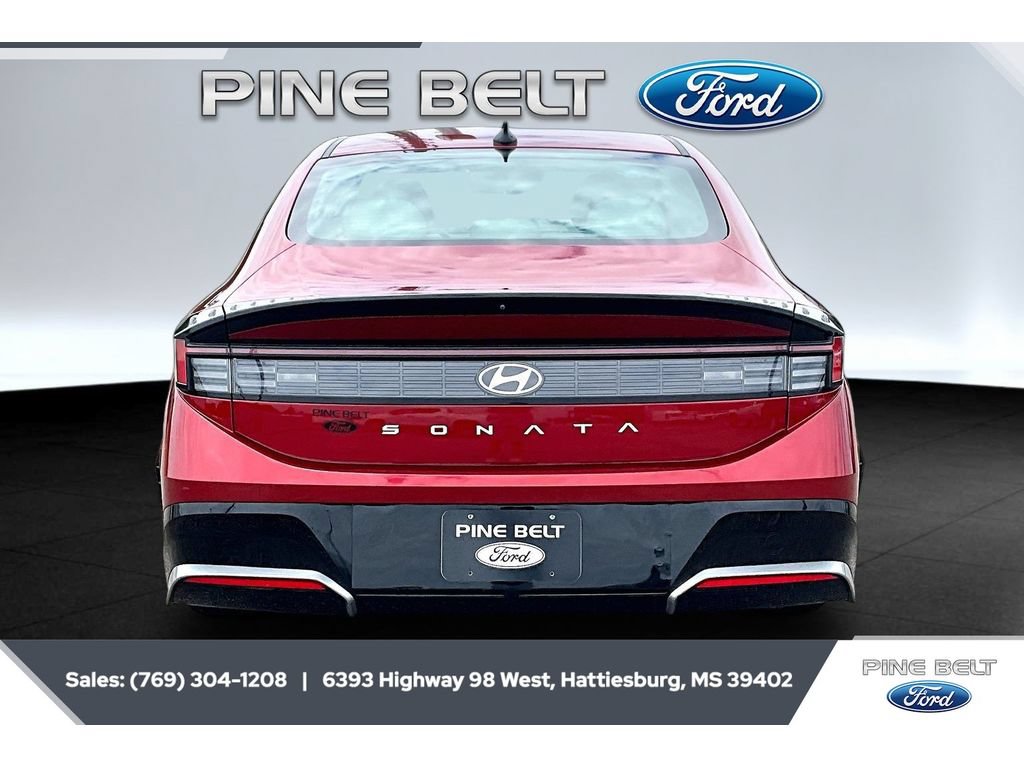 Used 2025 Hyundai Sonata SEL FWD image 4
