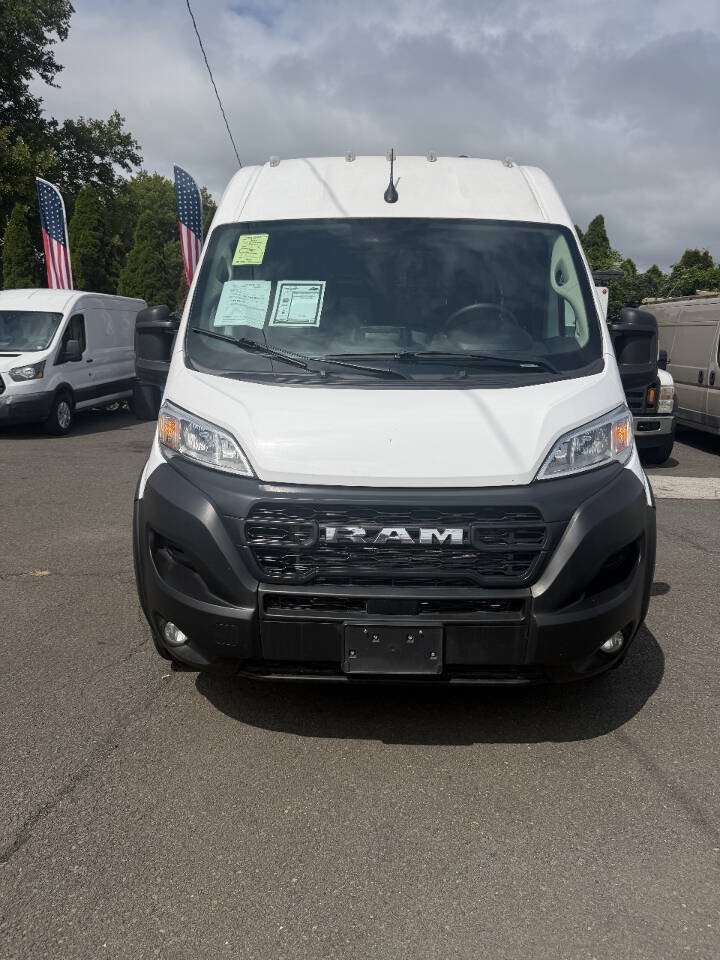 Used 2025 RAM ProMaster 2500 w/ Convenience Group FWD image 14