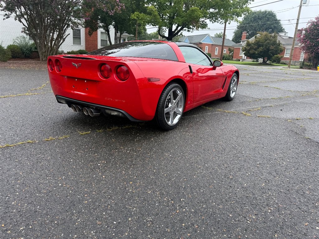 Used 2007 Chevrolet Corvette Coupe w/ Preferred Equipment Group RWD image 5