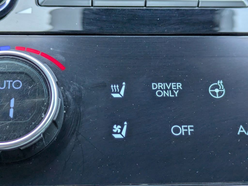 Certified 2025 Hyundai Santa Fe Limited FWD image 25