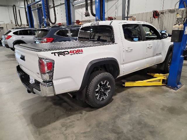 Used 2022 Toyota Tacoma TRD Off-Road AWD/4WD image 6