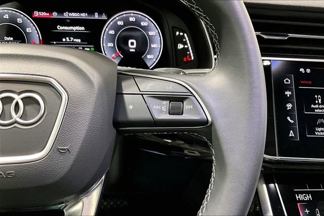 Certified 2025 Audi Q7 2.0T Premium w/ Convenience Plus Package image 20