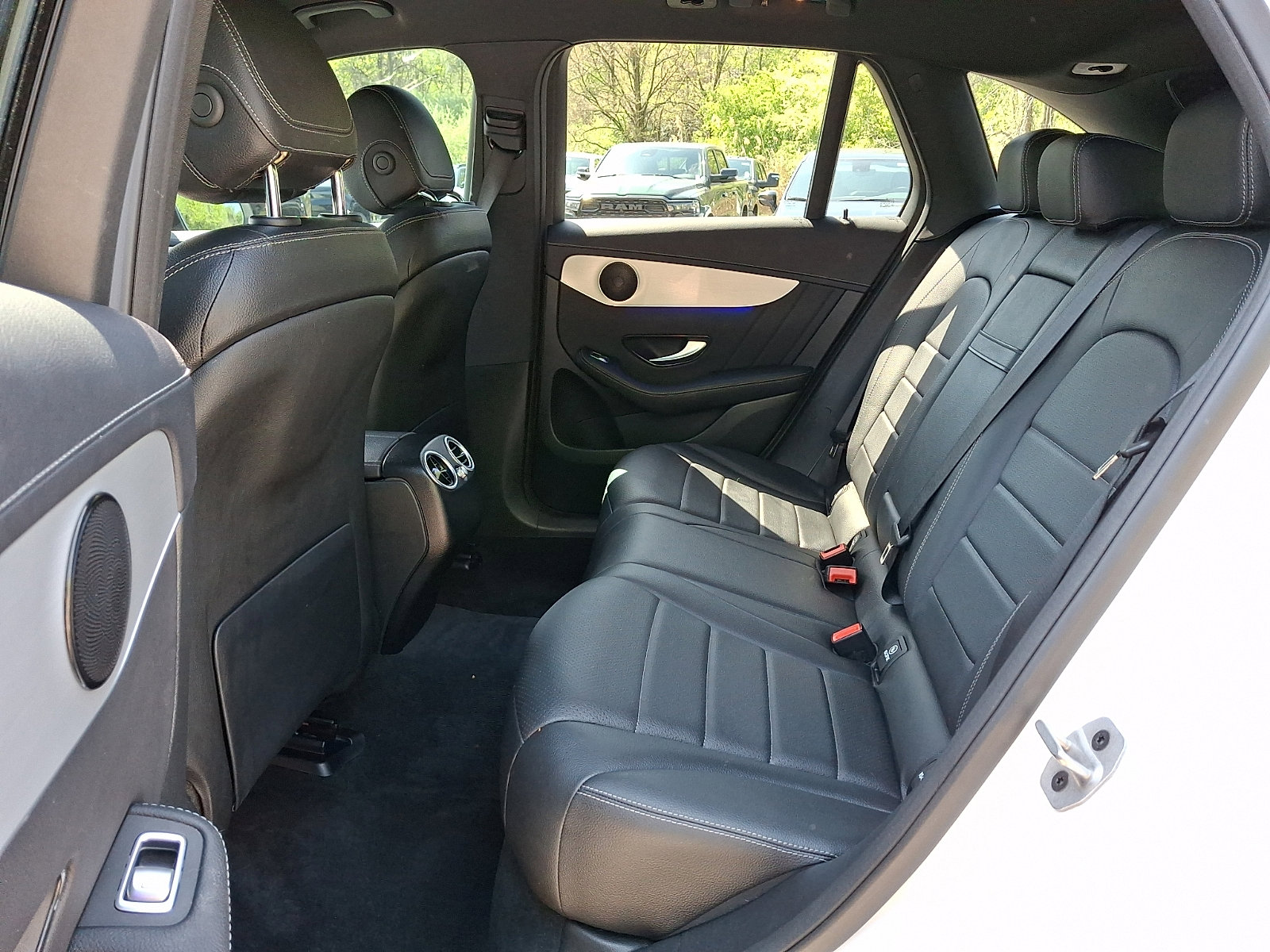 Used 2022 Mercedes-Benz GLC 300 4MATIC image 10