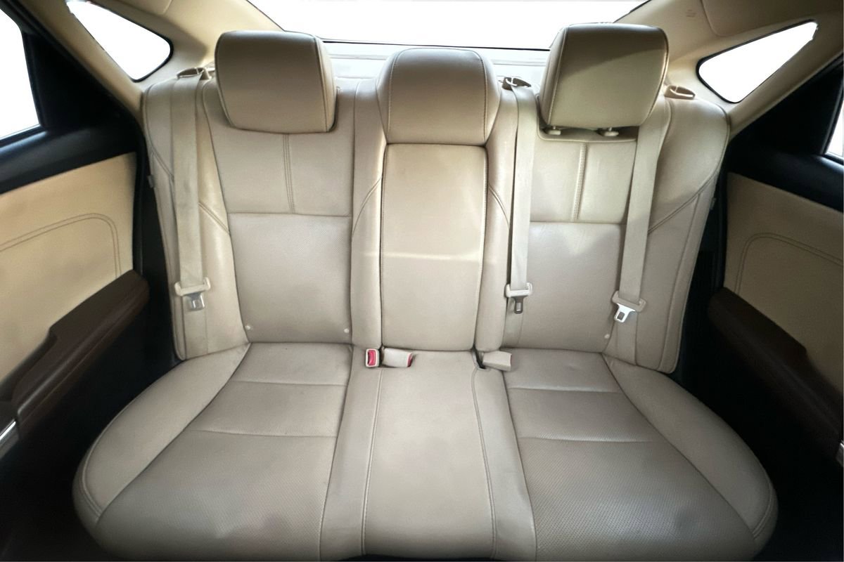 Used 2015 Toyota Avalon Limited image 14