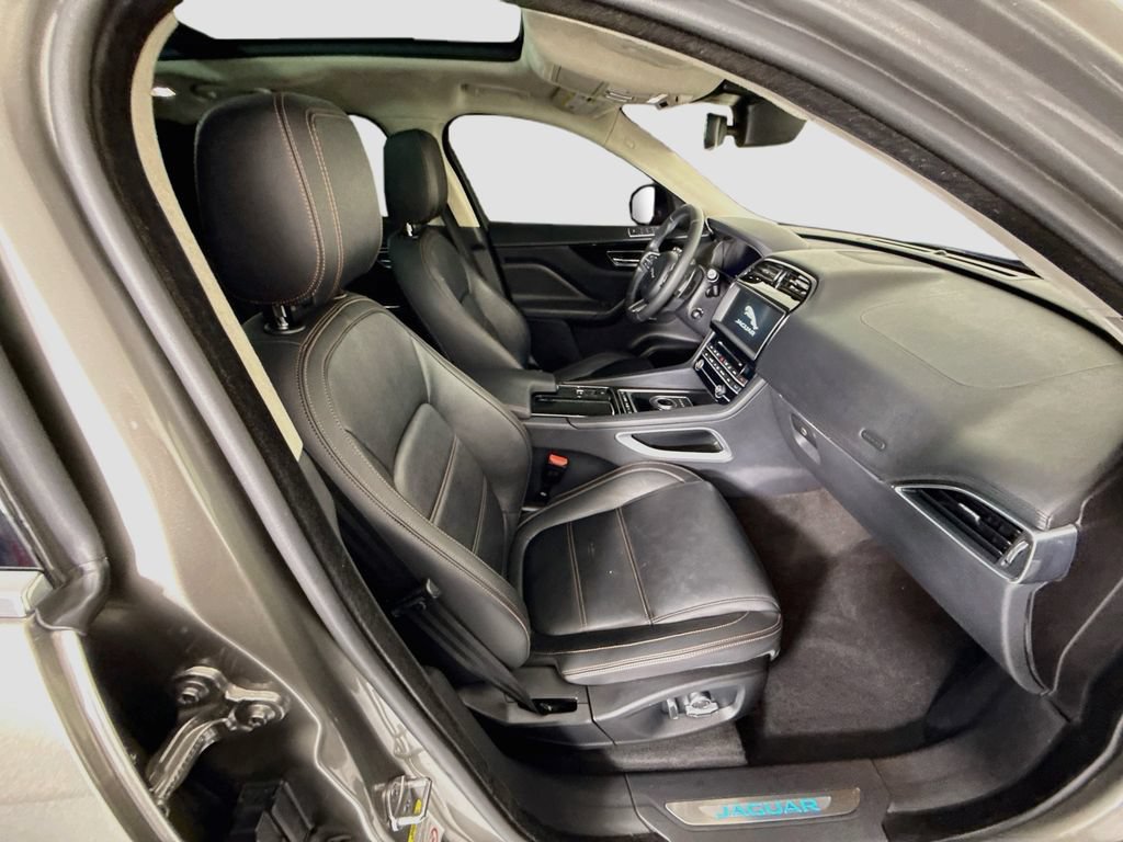 Used 2020 Jaguar F-PACE Prestige AWD/4WD image 20