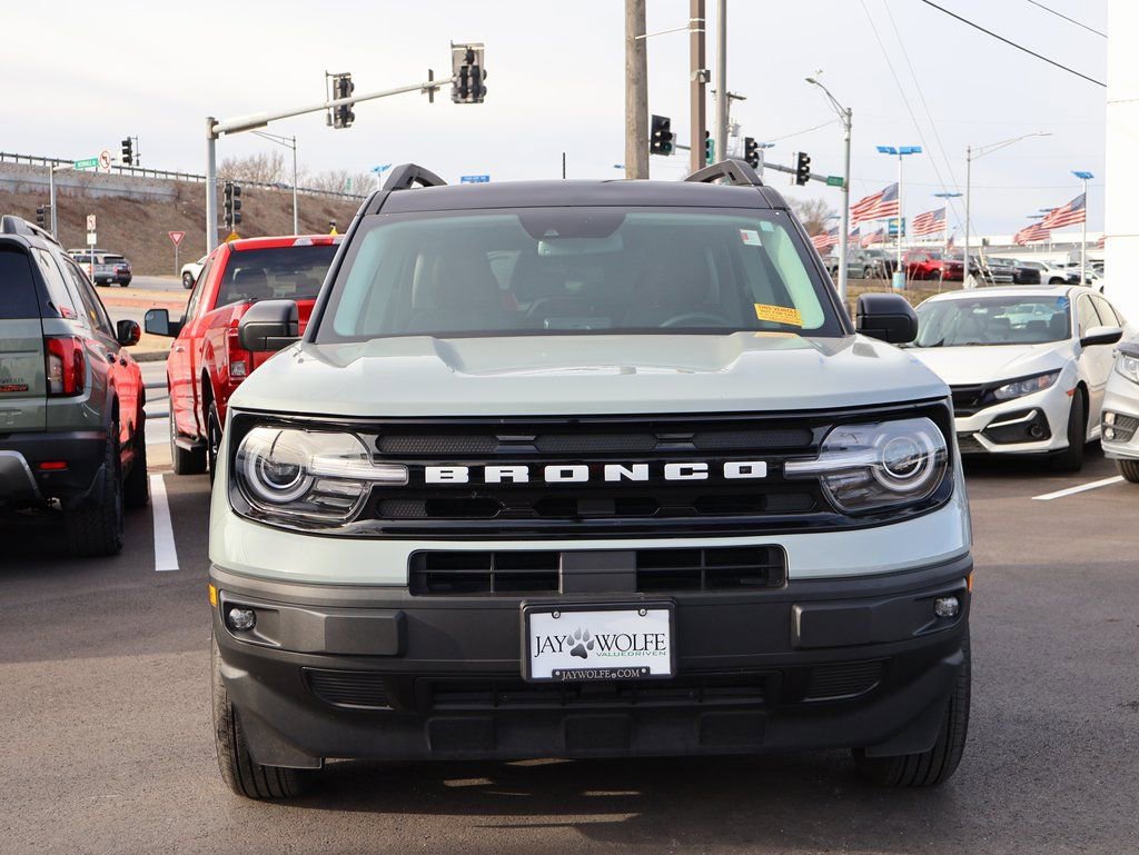 Used 2024 Ford Bronco Sport Outer Banks w/ Tech Package image 2