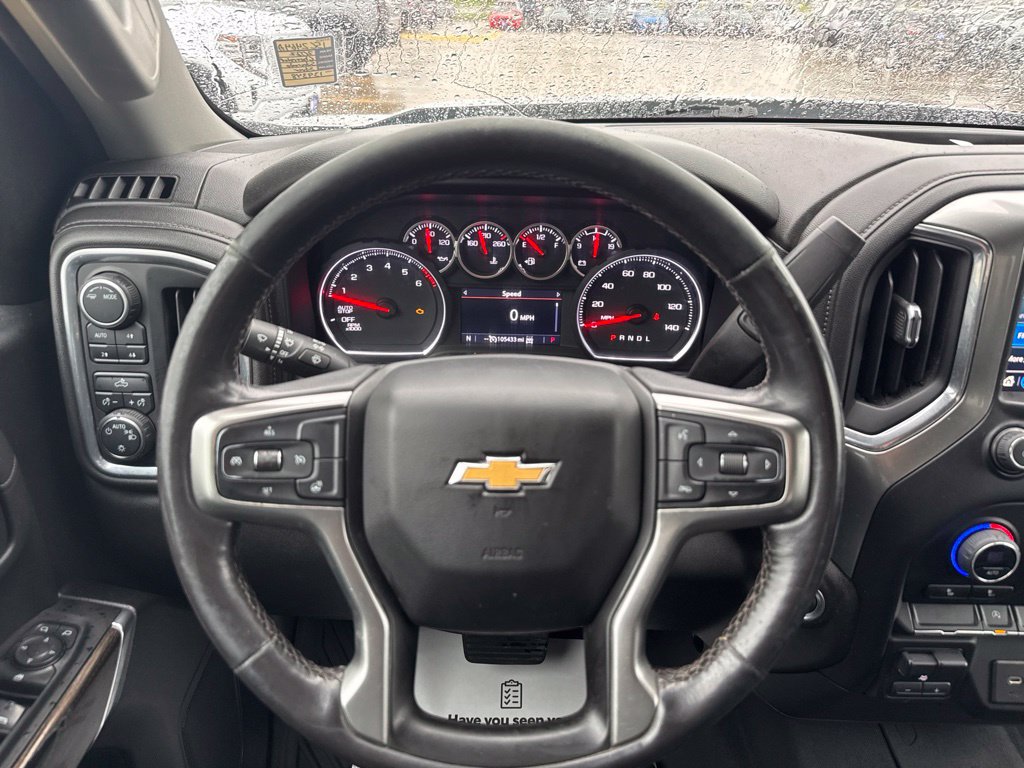 Used 2022 Chevrolet Silverado 1500 LT w/ Z71 Off-Road Package AWD/4WD image 13